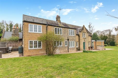 GUIDE PRICE £1,350,000 - £1,450,000 ‘The Farmhouse’ Circa 1800 is situated in a peaceful and secluded setting in the lovely riverside village of Shoreham in the verdant Darenth Valley. One of just three properties in a courtyard setting within the gr...
