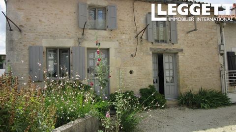 A22436RA86 - This attractive stone cottage is very appealing and full of character. The exposed stonework and beams add to its charm and the well maintained courtyard garden is a delight. Within walking distance of the centre of the popular market to...