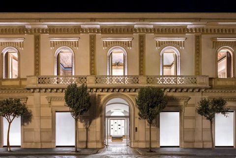 Apulien - Fledermaus - TRANI - CORSO VITTORIO EMANUELE - PALAZZO PUGLIESE Wir schlagen den exklusiven Verkauf des Palazzo Pugliese vor, einem Meisterwerk der Architektur des 19. Jahrhunderts im Herzen von Trani, das eine einzigartige Investitionsmögl...