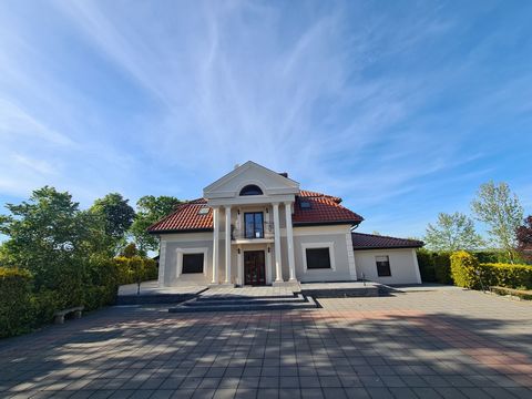 A UNIQUE RESIDENCE FOR SALE LOCATED IN DZIEKANOWICE, JUST 1 KM FROM LAKE LEDNICKIE. LIVE IN A SPECIAL PLACE - THE BAPTISMAL FONT OF THE POLISH STATE. We present to you a magnificent residence located in the municipality of Łubowo in the village of Dz...
