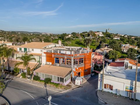 For sale Building for Renovation with Residential and Commercial/Industrial use located at EN 125, Maritenda, Loule, Algarve Building to renovate for residential, commercial and industrial use, located on the EN 125, Maritenda, 4 km from the A22, sur...