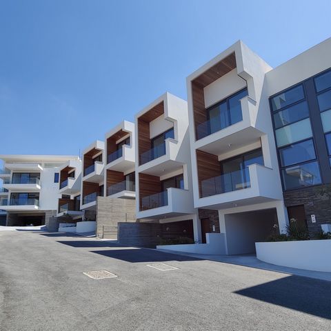 KRONOS Residences – a new project, consisting of 8 apartments and located in the popular tourist area of Universal in Paphos. It is strategically located in very close proximity to the beach and to educational and entertainment facilities, offering c...