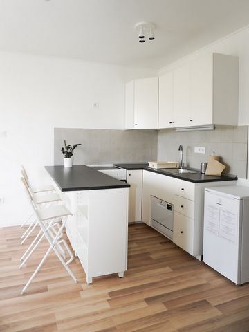 We offer our property in the heart of Budapest, on the renewed Matthias Square. The house was handed over in November 2022. Excellent transport Blaha Lujza Square 10 minutes away. Green metro station is 5 minutes walk away. The property features a ba...