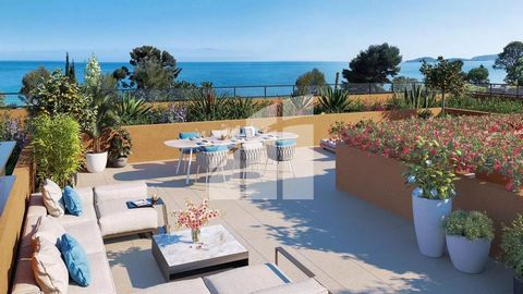 Eze Bord de Mer - Exceptional Location - 3 minutes walk from the beach and less than 10 minutes from Monaco. In the heart of a new residential complex, replacing the former Hôtel-Relais d'Èze lies this exquisite 4-room apartment boasting a generous l...