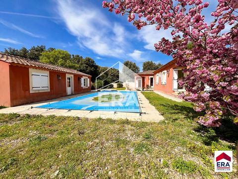 We are delighted to present this magnificent house located in the peaceful village of Venasque. Nestled in a tranquil setting, this property offers a perfect combination of comfort and Provençal charm. Key features: Location: Venasque, a picturesque ...