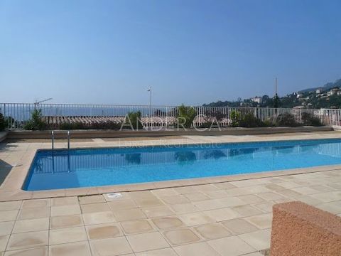 SOLE AGENT: Magnificent panoramic view of the sea and port for this 2-room apartment, opening onto a deep terrace. A garage completes this apartment which is located in a residence with swimming pool and within walking distance of the beaches and the...