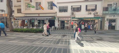 REFERENCE 0144-00135 Discover this impressive 60 m2 venue located in the heart of the lively center of Torremolinos. This hospitality gem is situated at street level, ensuring exceptional visibility and easy access for customers and tourists alike. T...