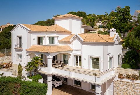 A truly unique villa, especially when it comes to outstanding views and space. This property offers the most spectacular views over the sea, to the coastline of Marbella, Africa and the Marbella mountains. The villa is distributed over four levels, a...