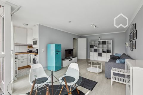 /// THIS APARTMENT HAS BEEN PERSONALLY VERIFIED AND IS MANAGED DIRECTLY BY THE WUNDERFLATS PLUS TEAM /// Nestled in the city, this 2-room apartment balances style and functionality for comfortable living. The cozy grey sofa beckons for relaxed evenin...