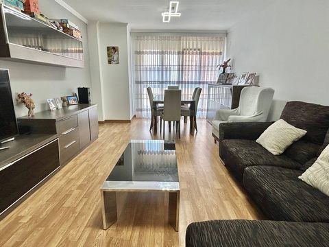Nice and modern 3 bedroom apartment located in a popular area of Oliva town Consists of a spacious living room modern kitchen with a laundry room 3 double bedrooms and 2 bathrooms The whole apartment has wooden floors piped airconditioning and will b...