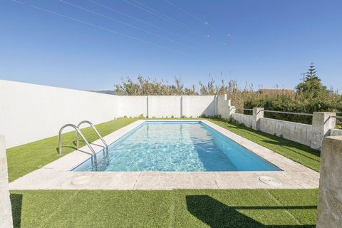 After a day enjoying your favorite water sport, this villa will allow you to comfortably pick up your surfing or kite equipment before relaxing and cooling off in the private pool. The saltwater pool measures 6 x 3 meters and its depth ranges from 1....