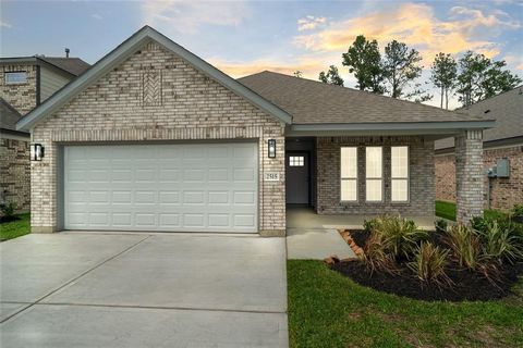 LONG LAKE NEW CONSTRUCTION - Welcome home to 2515 Forest Cedar Lane located in the community of Barton Creek Ranch and zoned to Conroe ISD. This floor plan features 3 bedrooms, 2 full baths and an attached 2-car garage. You don't want to miss all thi...