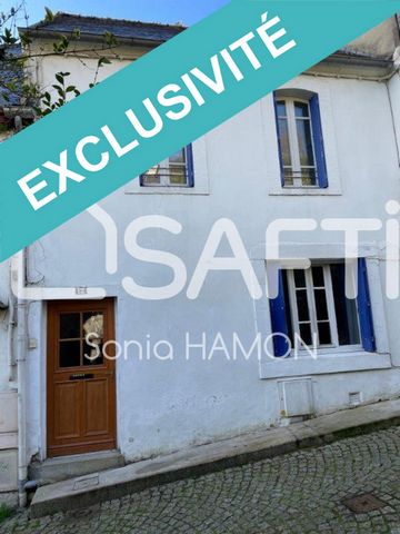 In Morlaix, this pretty house of 66 m² (including patio) is nestled in the heart of a charming pedestrian alley. Located in a picturesque area, it offers calm and authenticity. Close to shops and services of the city, this house enjoys a pleasant liv...