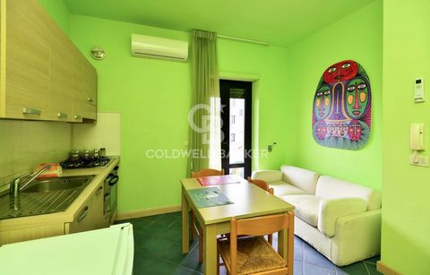GALLIPOLI - LECCE - SALENTO A few steps from the city centre, in a quiet residential area far from the city rush, we offer for sale a two-rooms apartment in excellent condition. The property is about 50 commercial sqm and it is located on the third f...