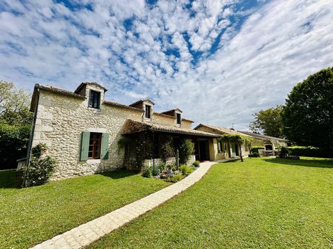 This characterful 3-bedroom stone property is located in a quiet hamlet, close to the popular town of Eymet, with all amenities and 20 minutes from Bergerac airport. On the ground floor of the main house, there's a bedroom, shower room, wc, utility r...