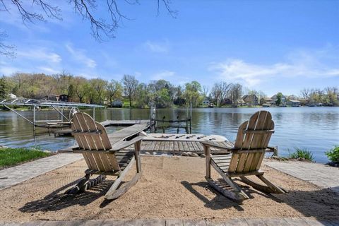 Don't miss your chance to take off from your pier on your skis in this move in ready, updated lake house! Head out on the 1100 acres of water with a boathouse to store all your lake toys. Entertain guests on the low maintenance composite deck, steps ...
