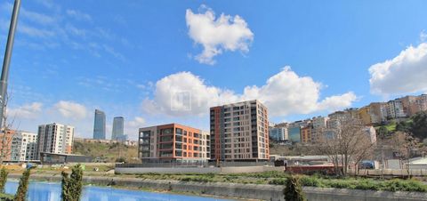 Apartamentos listos para entrar a vivir en un complejo hotelero en Estambul Kagithane El proyecto está situado en el prestigioso distrito Kağıthane de Estambul. Como el área de desarrollo más rápido en el lado europeo de Estambul, Kağıthane ofrece va...