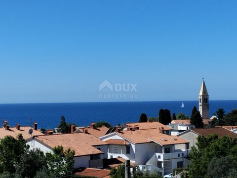 Location: Istarska županija, Umag, Umag. ISTRIA, UMAG (surroundings) - Luxurious apartment 300m from the sea Lovrečica is a small fishing village on the west coast of Istria, known for its beauty and clean sea. Some of the interesting contents in Lov...
