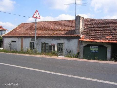 Marketed by: Ome AMI License: 11794 Old house for restoration, with the area of 125m2, annexes and cellar, implanted in land of 7.000m2 with feasibility for construction. Located 5m from the city of Ourém, excellent sun exposure and great access Ref:...