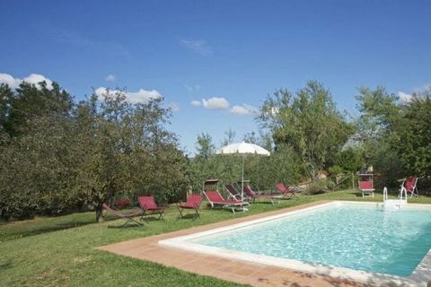 Encantadora casa de campo en Lucignano (Arezzo) en posición panorámica, gran jardín vallado con piscina, aire acondicionado, aparcamiento, sin barreras, barbacoa