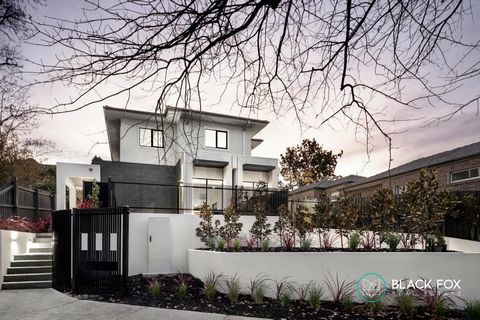 An exciting synergy exists between this near brand new five bedroom, four bathroom, dual living residence and its beautiful leafy Blue-Ribbon neighbourhood. Showcasing luxurious style and spread across more than 36 squares which is the largest availa...