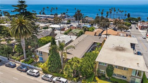 Location! This beautiful condo is located close to the best beaches in Laguna Beach, town and shops. Two bedrooms and two bathrooms separated so you can live in one and rent out the other. 1 car garage with your own laundry and storage. Features: - D...