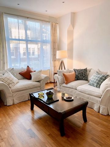 Welcome to our centrally located one bedroom flat, just 350 yards away from Belsize Park underground station. Our goal is to provide you with a comfortable and convenient stay in this vibrant neighborhood. The living room is equipped with a double-si...