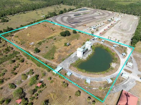 Amazing commercial/industrial location just 1.8 miles directly off of I-95 for easy access for shipping, receiving, or business needs. The state of Florida is in strong demand for a property of this use with many businesses still moving in and with a...