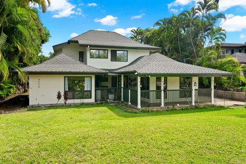 Newly remodeled 4BD/3BA home with designer furnishings located on a cul-de-sac location within easy walking distance to the Princeville Park, shops and restaurants. Perfect home for a large family, vacation or second home. Two of the four bedrooms ha...