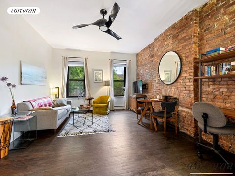 Serene and sun-lit one-bedroom in a well-run coop at the heart of Prospect Heights.... comes with keys to a stunning and enormous communal garden. Just one flight up, this well-proportioned home is full of charm - exposed brick walls with decorative ...