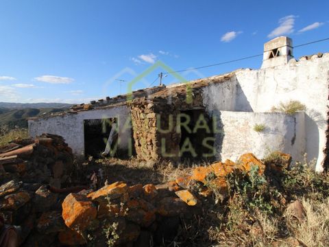 Discover the Potential of this Algarvian Property with Ruin and Land for a Quiet Life Just a Few Minutes from Tavira. It offers the opportunity to live the traditional Algarve lifestyle with all modern amenities just a 10-minute drive from the town o...