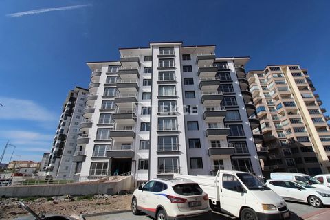 Propiedades con Vistas al Bosque a Precios Ventajosos en Ankara Pursaklar Las propiedades están situadas en Pursaklar, una zona de rápido crecimiento en la capital Ankara. En la región, muchos proyectos inmobiliarios están disponibles con una poblaci...
