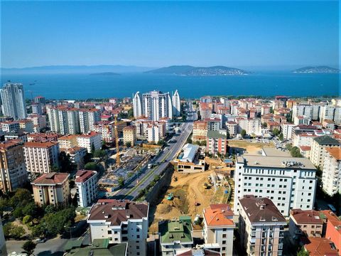 Appartementen in Complex met Uitzicht op Zee en Eilanden in Istanbul Kartal De koopappartementen bevinden zich in Kartal, een van de nieuwe favoriete centra van binnenlandse en buitenlandse investeerders in Istanbul. Kartal ontwikkelt zich voortduren...