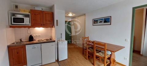 En exclusivité chez I-particuliers. Appartement de 24m2 composé d'une entrée, d'un séjour et kitchenette équipée, d'une chambre fermée, d'une salle de bain et d'un wc. Appartement situé en station haute aux Balcons du Soleil. Gros avantage, ce bien e...