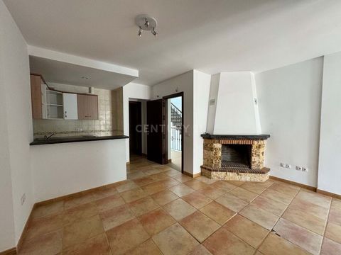 Découvrez votre nouvelle maison dans le charmant Barrio de Guarros à Paterna del Río, Almeria ! Cet appartement confortable de 47 m² est prêt à devenir votre retraite parfaite. Description de la propriété Emplacement : Barriada de Guarros, Paterna de...