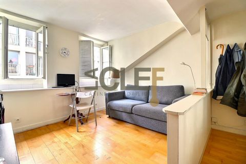 Your firm La Clef is delighted to present this charming studio, nestled in the center of Paris. With a view of our dear Iron Lady as well as the potential purchase of the attic (project already carried out in the condominium), it becomes a first choi...