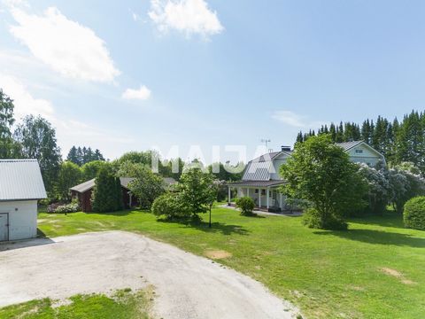 A unique, well-kept farm center in Pihlajaniemi, Savonlinna. In addition to the residential building, there is a stable, a shed, a cellar and a garden sauna. The log-frame residential building, connected to geothermal heat, has been extensively renov...