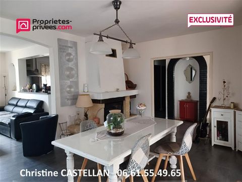 16470 - SAINT-MICHEL. Christine CASTELLAN vous présente une maison sur sous-sol d'environ 150 m² avec 5 chambres. Maison des années 80 située dans un quartier résidentiel avec tous les commerces et les transports en commun à proximité, école et collè...