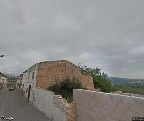 ¿Buscas comprar terreno en venta en Anna? Excelente oportunidad de adquirir en propiedad este terreno en venta con una superficie de 1.662 m² ubicado en la localidad de Anna, provincia de Valencia. Dispone de buenos accesos y está bien comunicado. ¿T...
