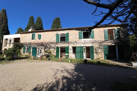 Maussane les Alpilles, Mas à rénover 450m² 15piéces