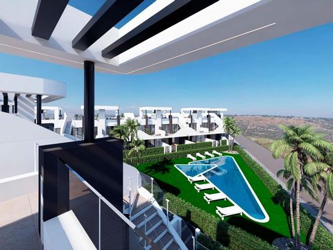 Bungalow de planta alta de 2 dormitorios con solarium privado a la venta en San Fulgencio(Alicante).~~Esta vivienda consta de 2 dormitorios, 2 baños(uno de ellos en suite), salón-comedor-cocina, terraza, solarium privado, pérgolas, tomas de corriente...