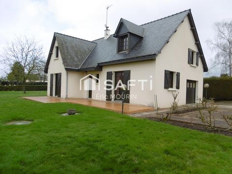 Cette jolie maison non mitoyenne avec un grand terrain.