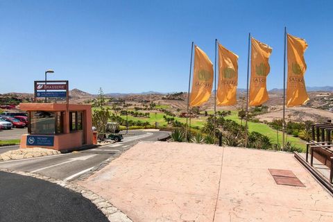 If you like comfortable, exclusive and private life, then this attractive villa in the mountains above Maspalomas is exactly what you are looking for. Here you lack nothing and you can also enjoy the benefits of a Nobel holiday resort. This includes ...