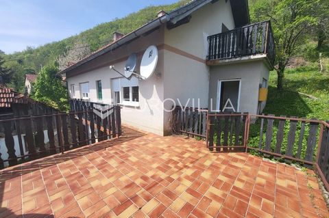 Lobor, Stari Golubovec. A two-story house is for sale in a peaceful part of the settlement on a regularly shaped plot of land measuring 1300 m2. The house consists of a ground floor with three rooms and an upper floor with five rooms and a bathroom. ...