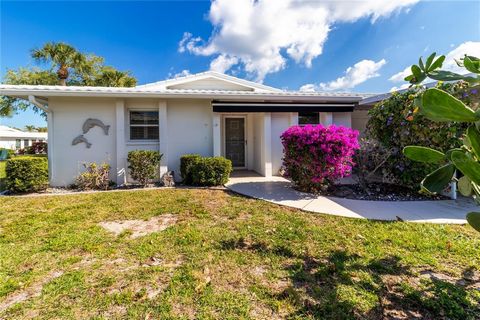Welcome to your coastal beach villa in Fairwinds Village 55+ Community.! A short walk to beautiful Nokomis beach! Sold furnished. Enjoy all the community has to offer including Clubhouse, community heated pool, shuffleboard, pickleball, boat slips, p...