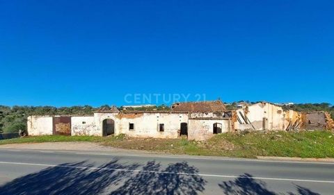 Urban land with 2,260sqm, next to the road EN 124, between Silves and S.B. Messines, in Cumeada. According to the new PDM of the Municipality of Silves, this land is fully within the urban area, with the classification of 