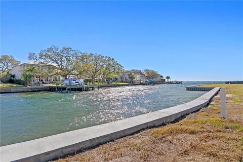 Only a few lots remain! Welcome to Madsen Isles, an exquisite luxury waterfront enclave of 8 homesites located in South Tampa that promises an elite living experience. You may bring your own BUILDER or work with the developer to customize your dream ...