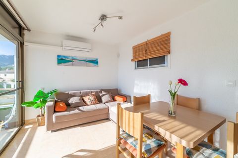 About this space Cozy apartment for 2 people, just 2 minutes from the beach and less than 10 minutes from the city center with easy parking in the area. Ideal for a couple or digital nomads who want to spend some time on the beach. The apartment is a...
