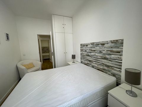 Central apartment (ground floor type T1+1) in a renovated building, fully equipped and furnished, TV, Wi-Fi. Wide range of restaurants, local shops and next to Sesimbra beach.