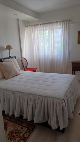 Modern apartment, with plenty of natural light, located in a quiet, safe area surrounded by gardens and parks. Great for anyone who enjoys outdoor activities. Located ten minutes from the center of Lisbon and five minutes from the beaches. It has fre...